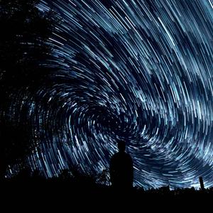 女人把脚张开门让男人插动漫
